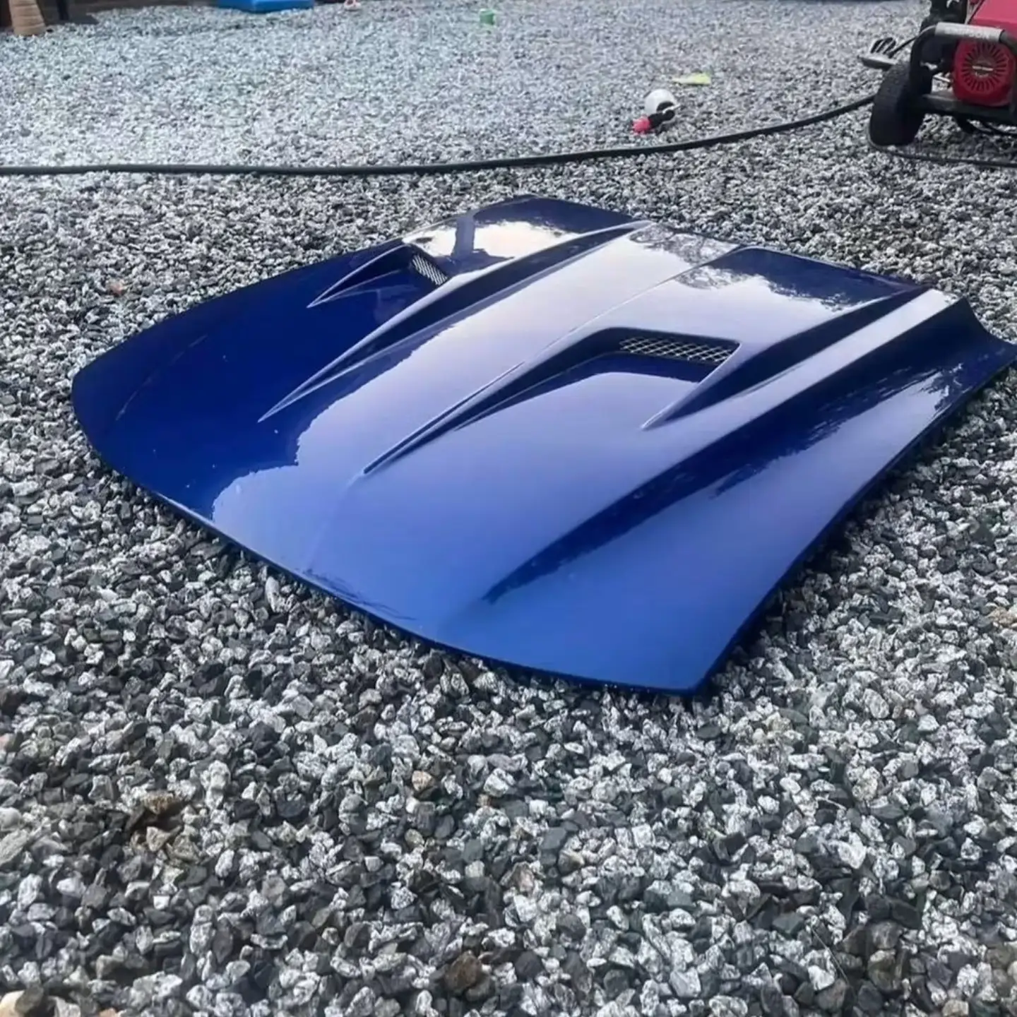 Dual scoop mustang hood